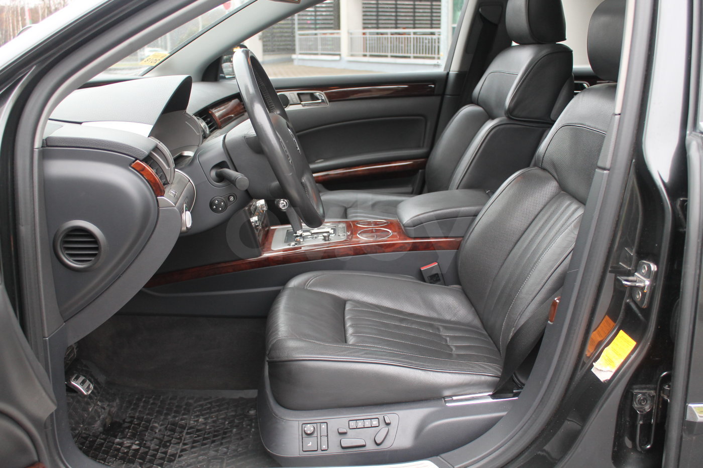 Volkswagen Phaeton I · 2-й рестайлинг, 2011 г.