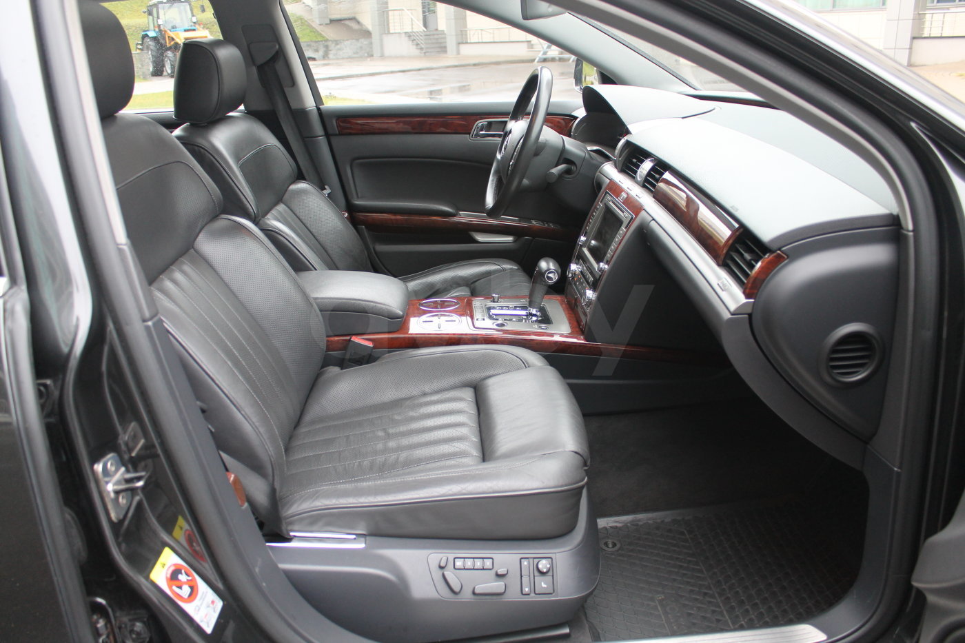 Volkswagen Phaeton I · 2-й рестайлинг, 2011 г.