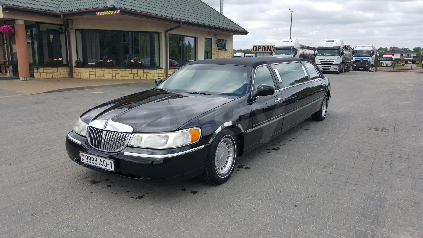 Lincoln Town Car III, 2001 г.