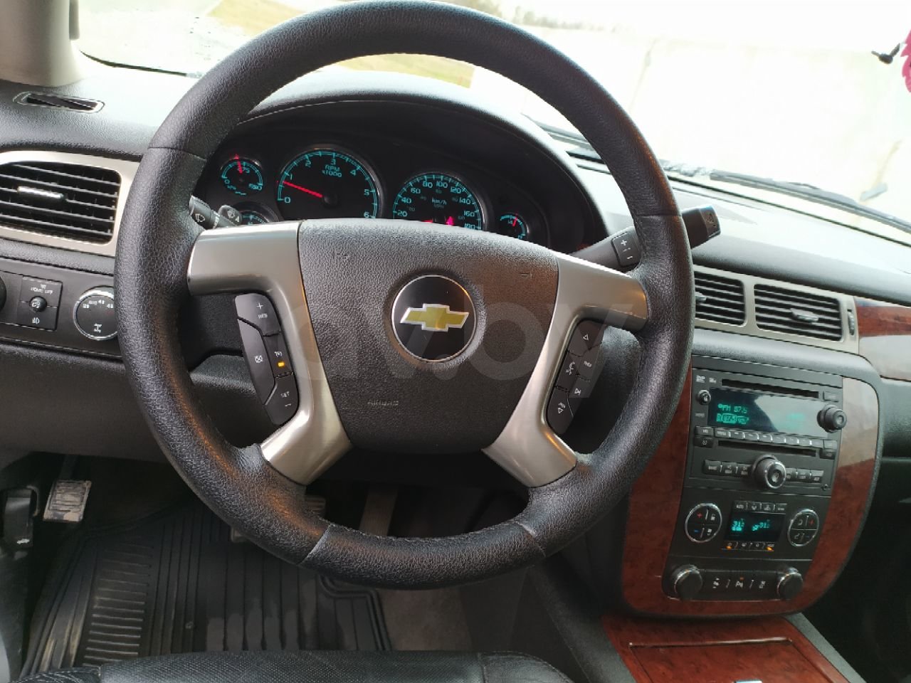 Chevrolet Tahoe GMT900, 7 мест, 2012 г.