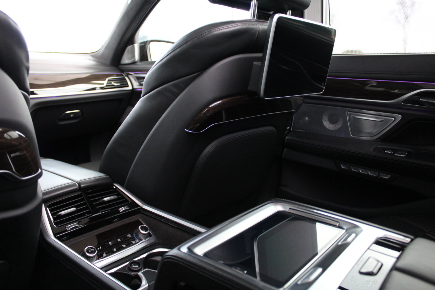 BMW 7 серия G12 (Long), 2015 г.
