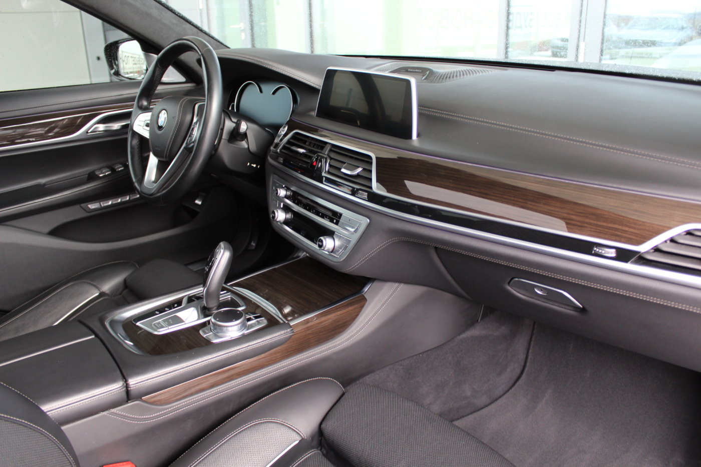 BMW 7 серия G12 (Long), 2015 г.