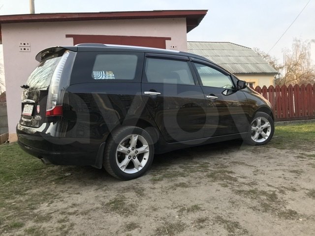 Mitsubishi Grandis, 7 мест, 2008 г.