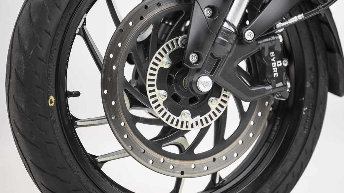 BAJAJ Dominar 400 UG Green, 2021 г.