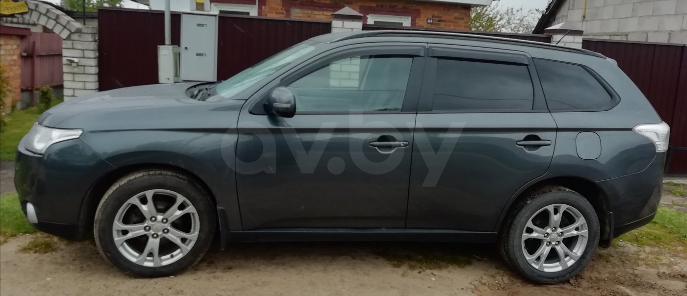 Mitsubishi Outlander III, 5 мест, 2013 г.