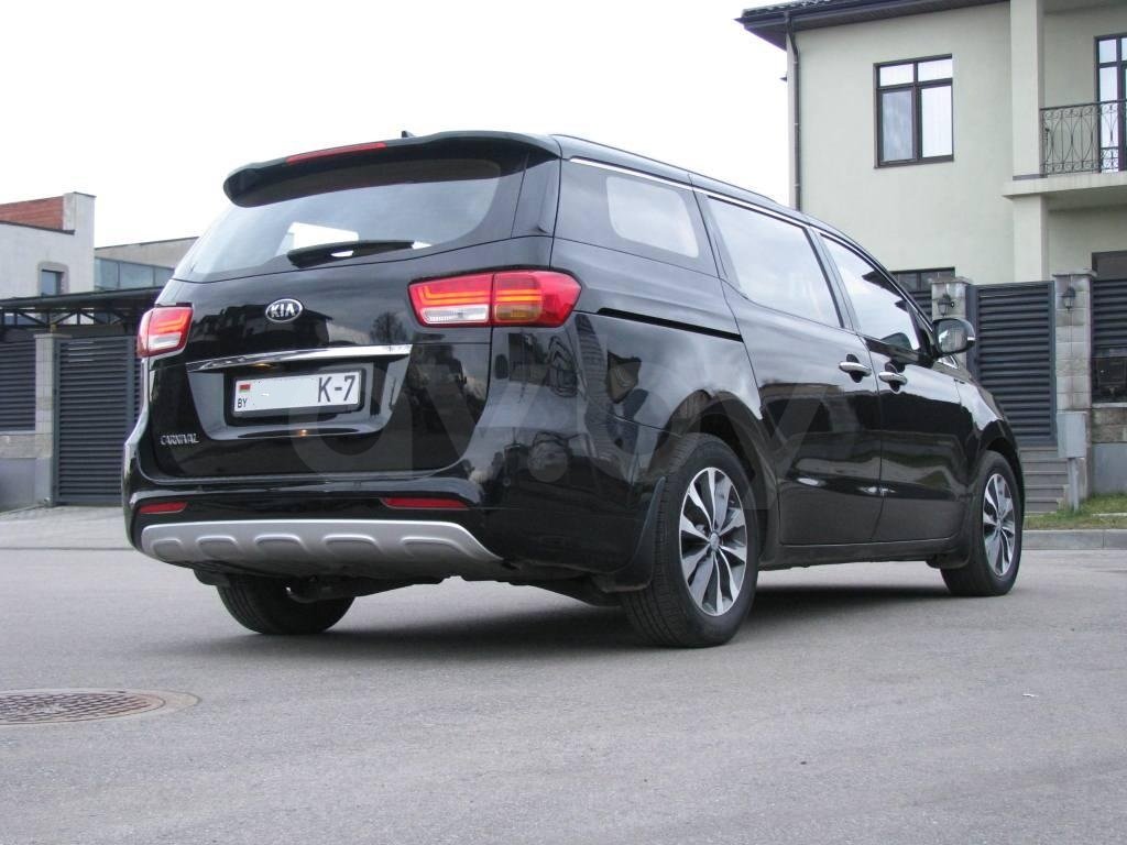 Kia Carnival III, 7 мест, 2015 г.