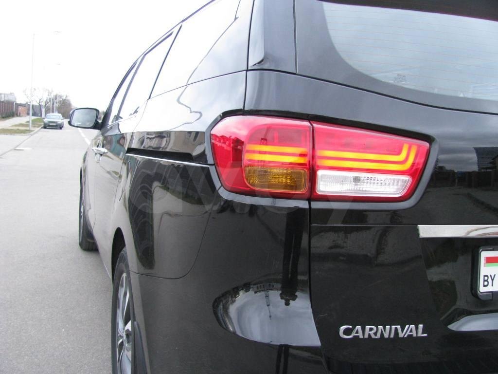 Kia Carnival III, 7 мест, 2015 г.