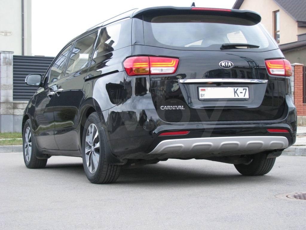 Kia Carnival III, 7 мест, 2015 г.