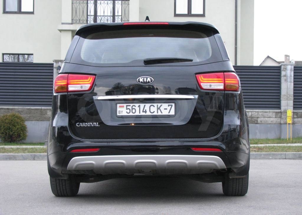 Kia Carnival III, 7 мест, 2015 г.