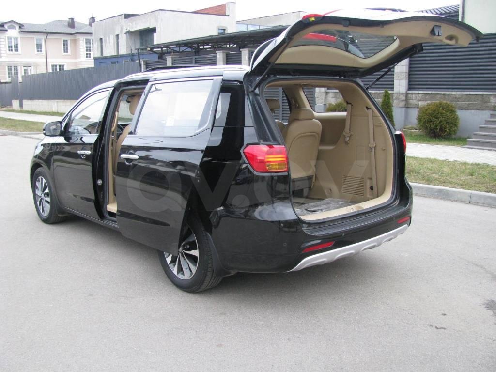 Kia Carnival III, 7 мест, 2015 г.