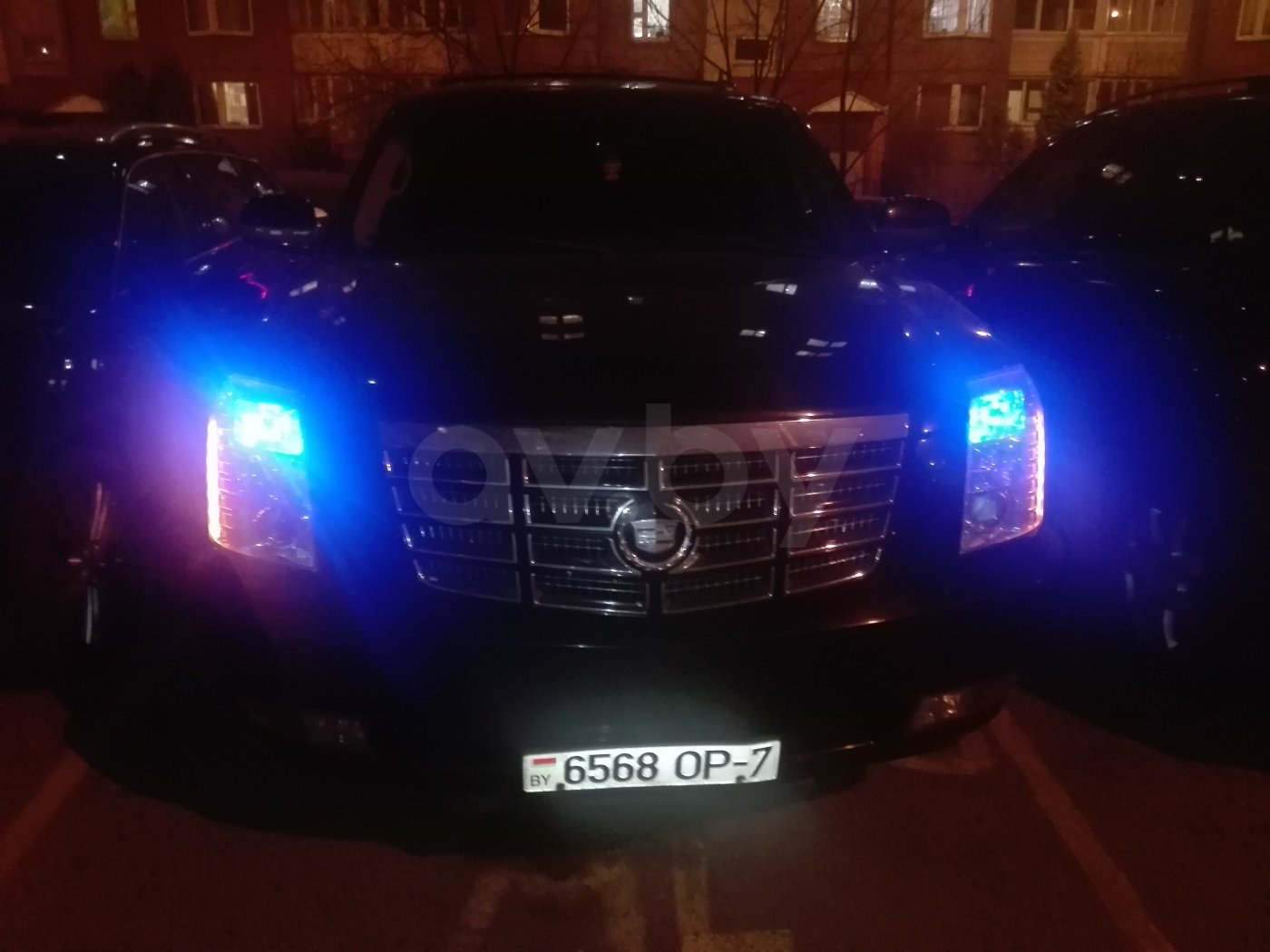 Cadillac Escalade III, 7 мест, 2009 г.