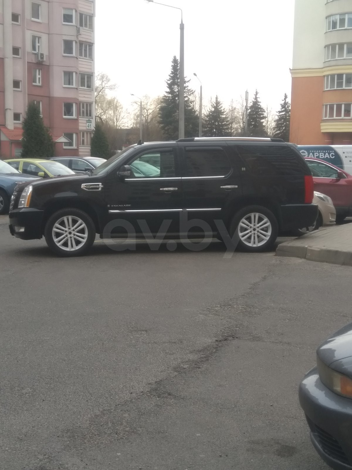Cadillac Escalade III, 7 мест, 2009 г.