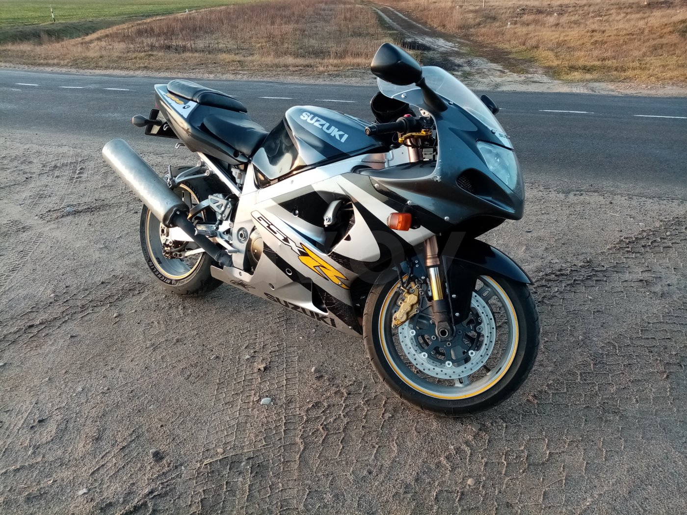 Suzuki GSX-R, 2001 г.