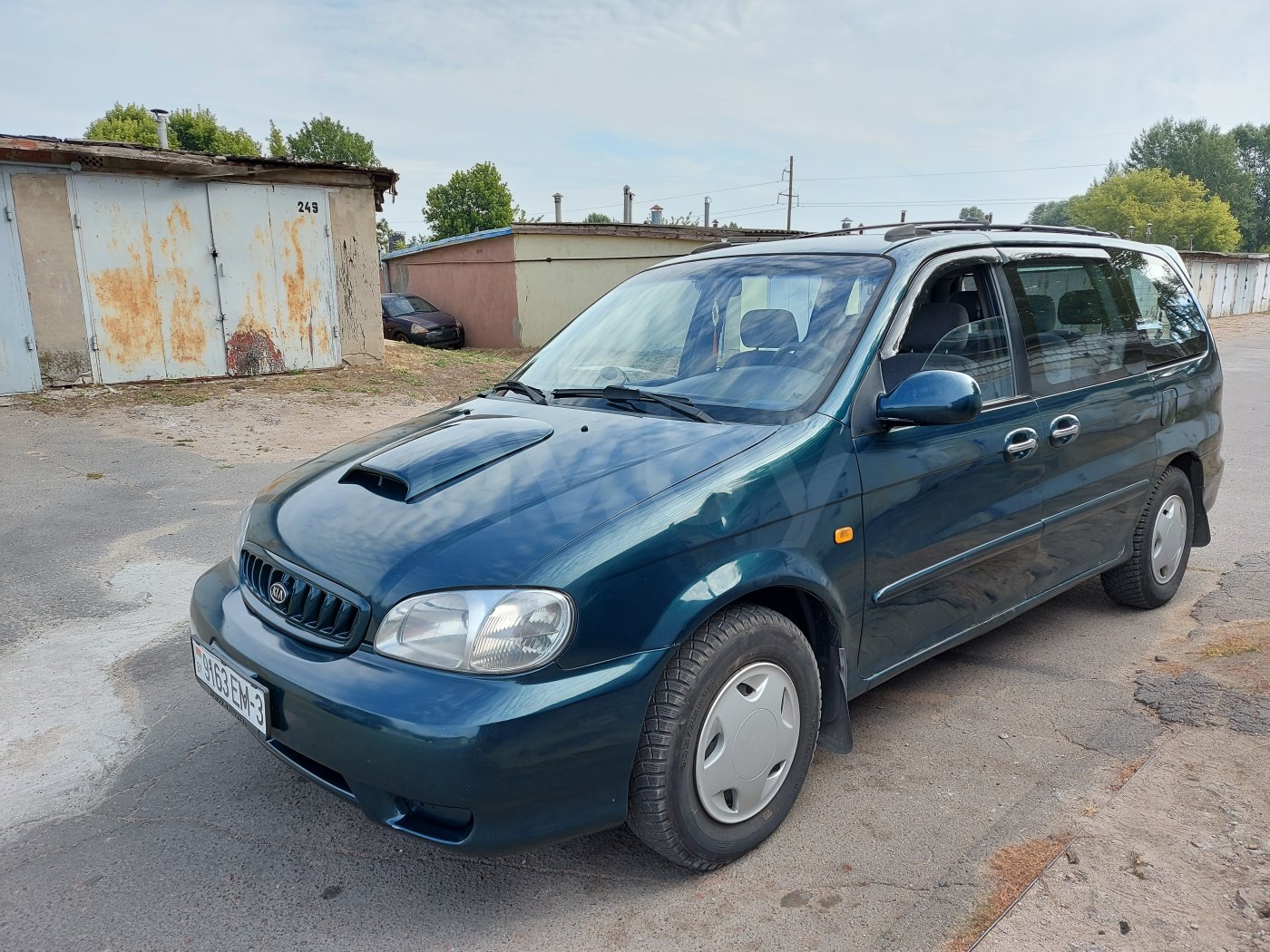 Kia Carnival I, 7 мест, 2001 г.