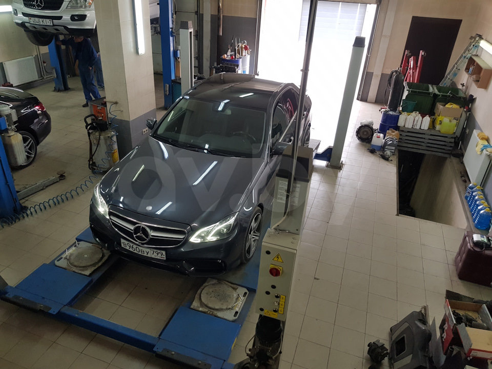 Mercedes-Benz E-Класс W212, S212, C207, A207, 2010 г.