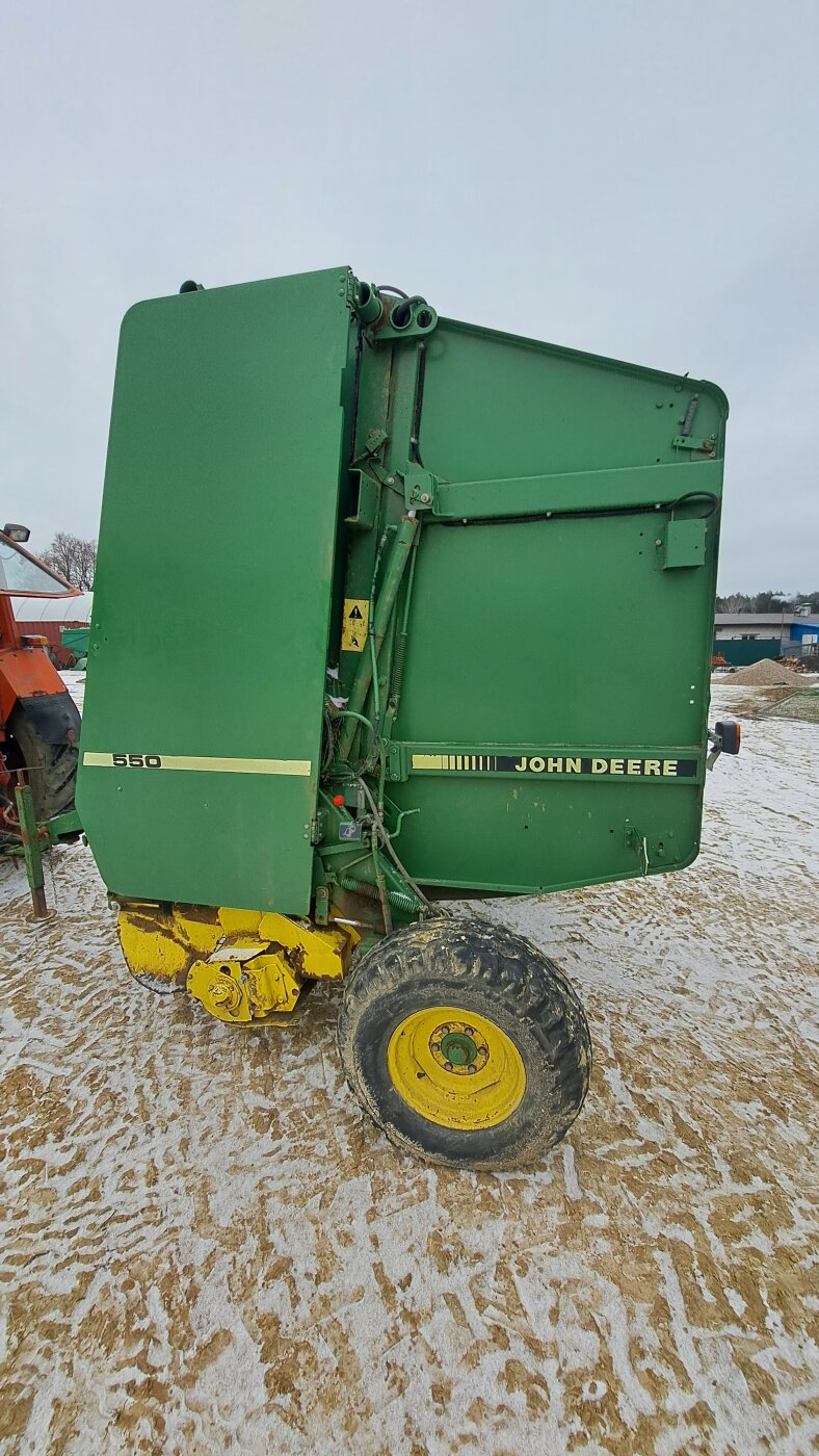 Купить пресс-подборщик пресс-подборщик JOHN DEERE 550, 1997 г. за 6000 usd