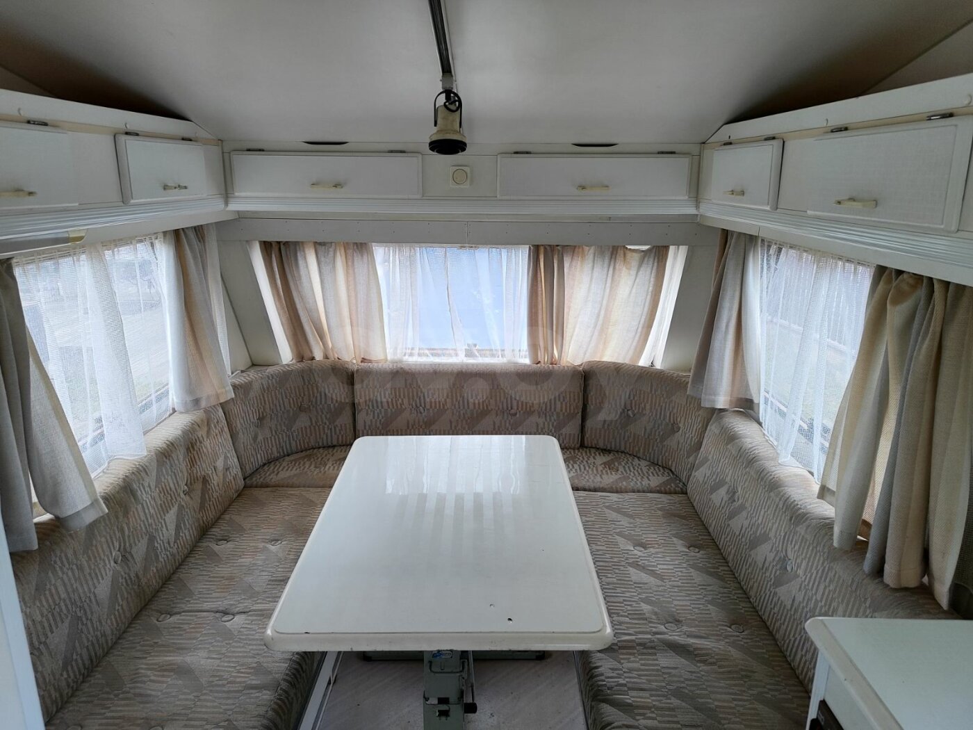 Купить прицеп дача KIP CARAVANS KH40EK, 1988 г. за 3900 usd